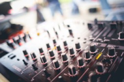 阿里巴巴代运营问题:吸粉骗子大家有遇到吗?